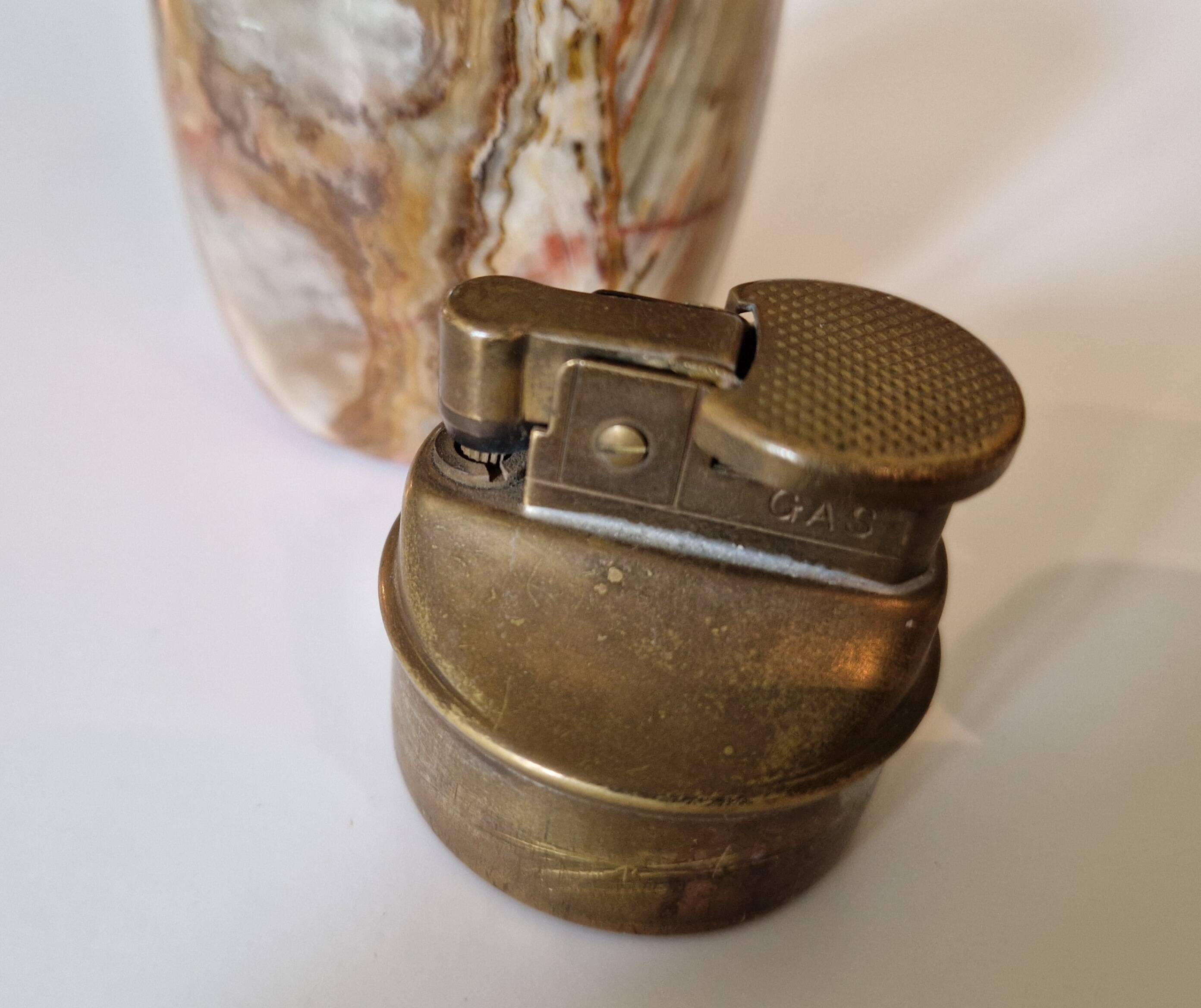 Onyx table lighter 1950