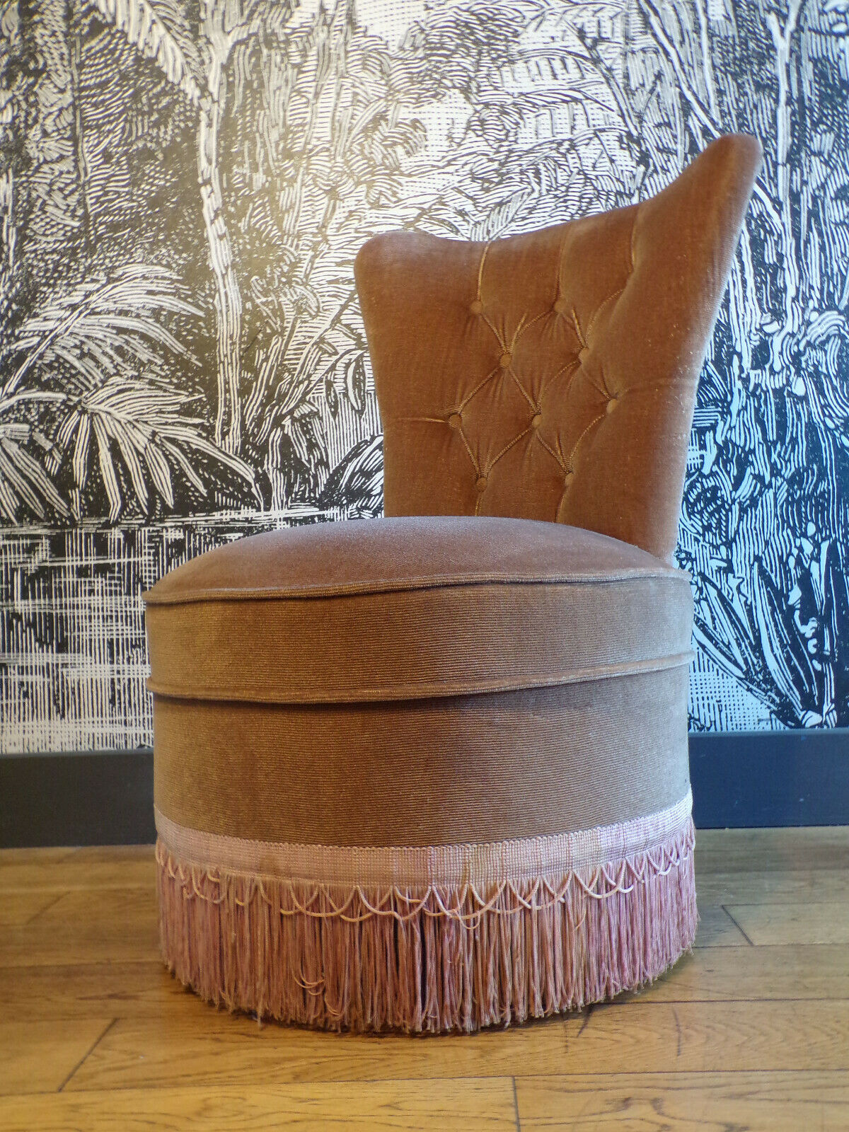 Antique toad armchair