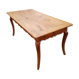 Farmhouse table