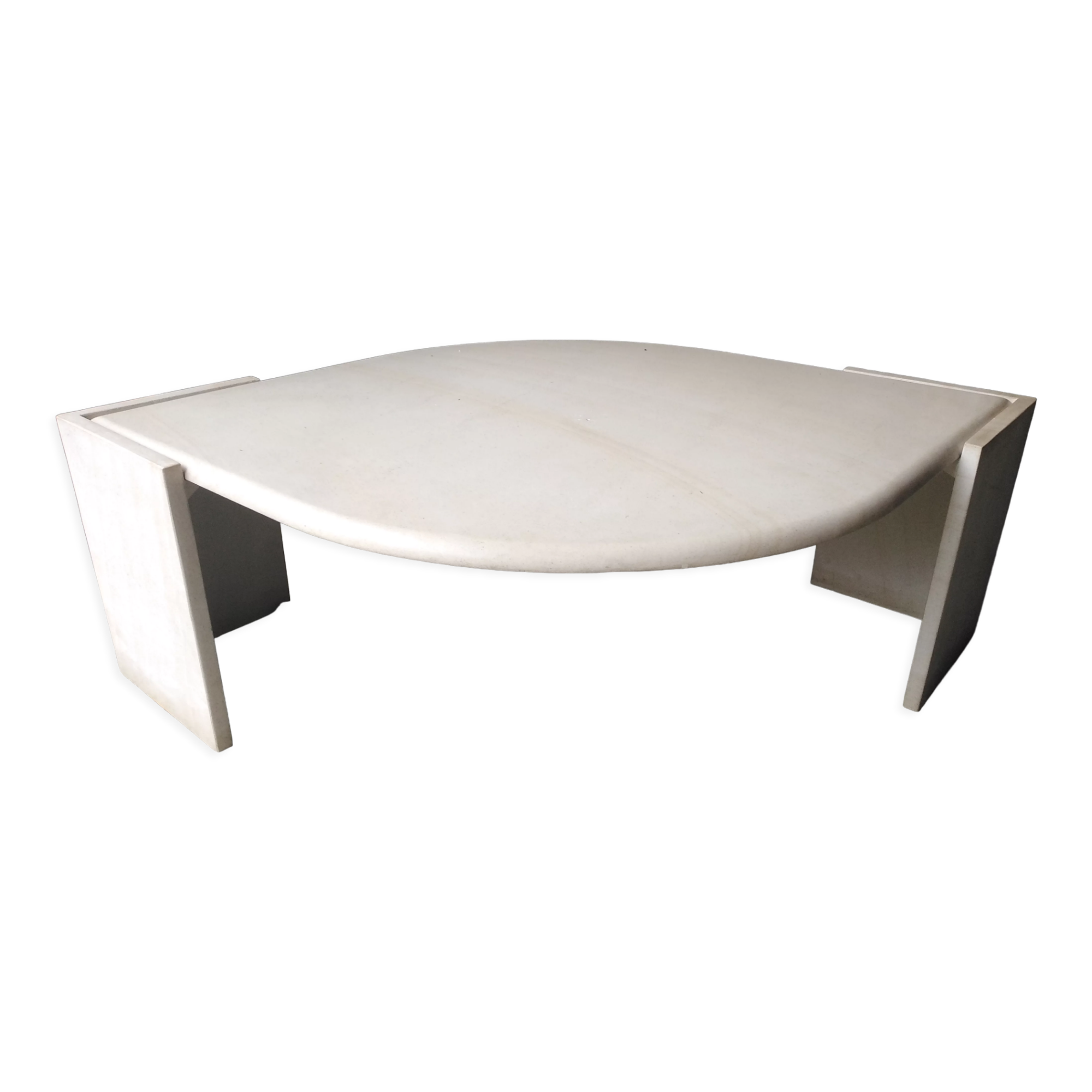 Eye-shaped coffee table