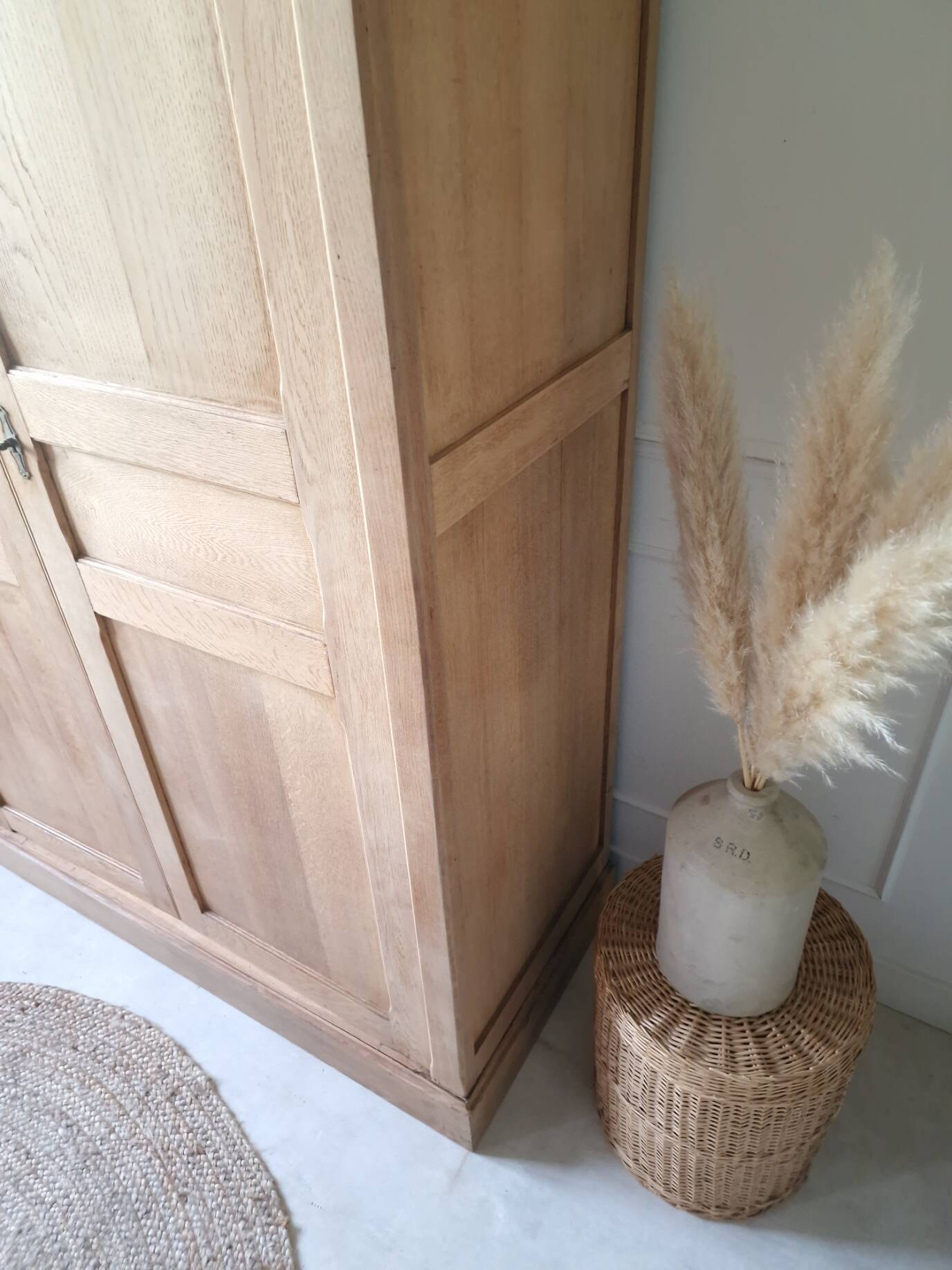 Armoire parisienne