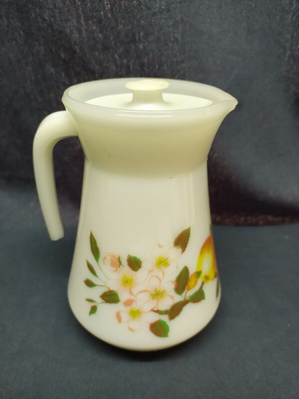 Carafe style arcopal apple flowers old vintage