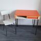 Bureau enfant orange avec chaise 70s