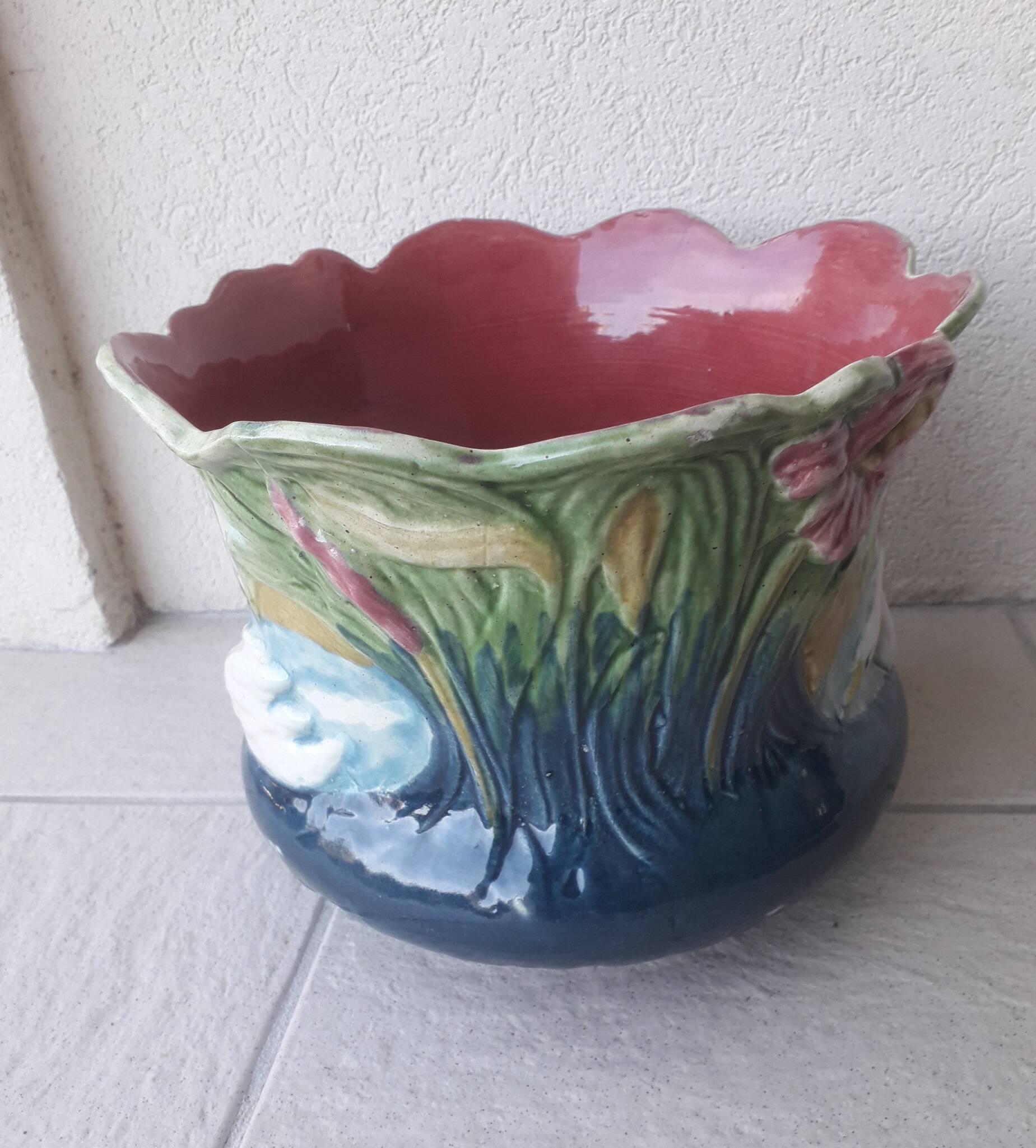 Earthenware cache-pot