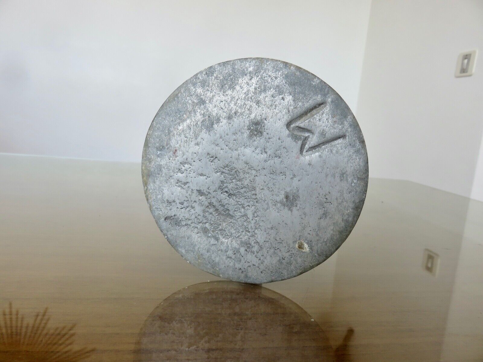 Modernist free-form candle holder in cast aluminum 1970