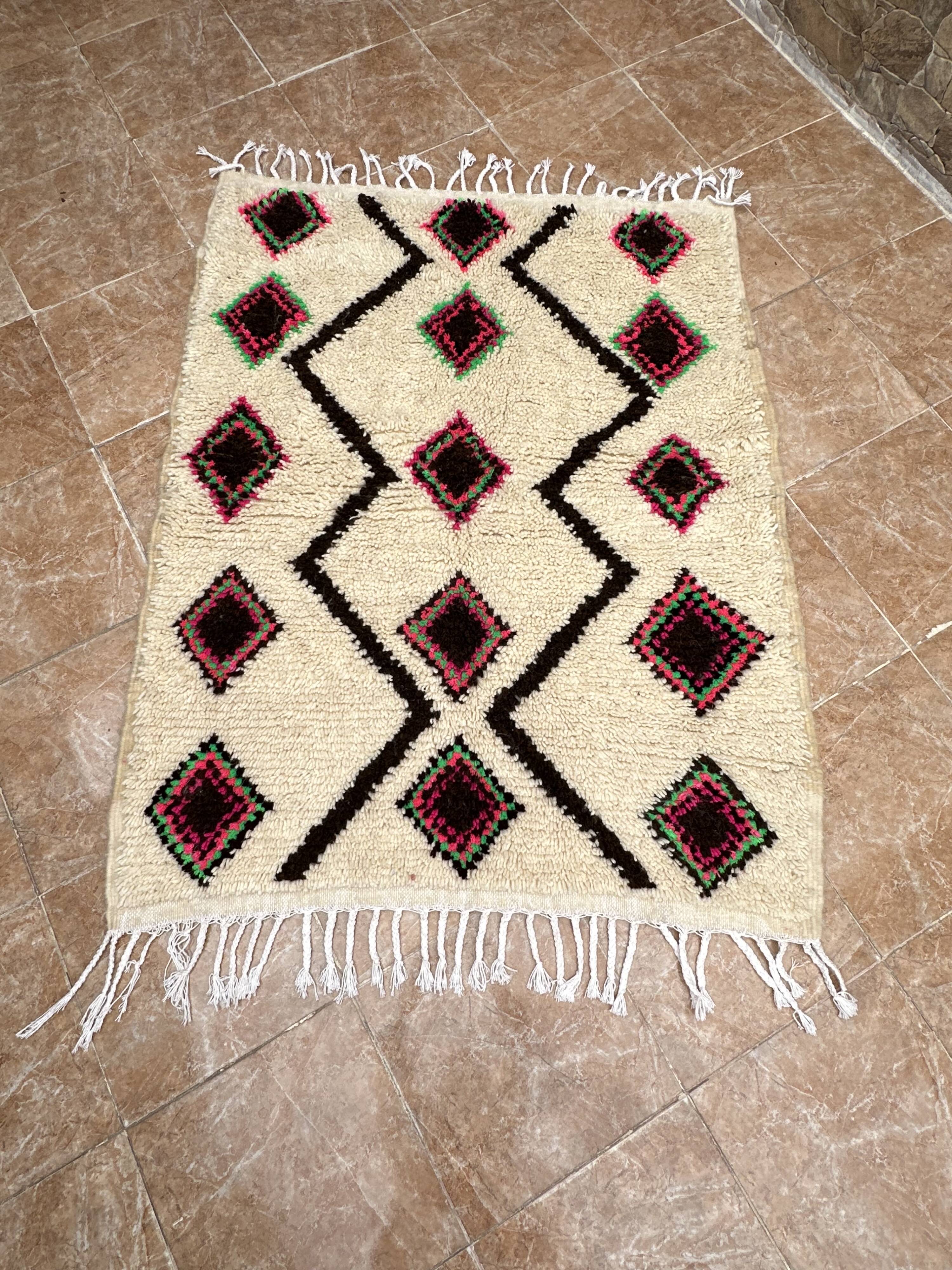 Small Moroccan Azilal rug, authentic vintage Moroccan Berber rug