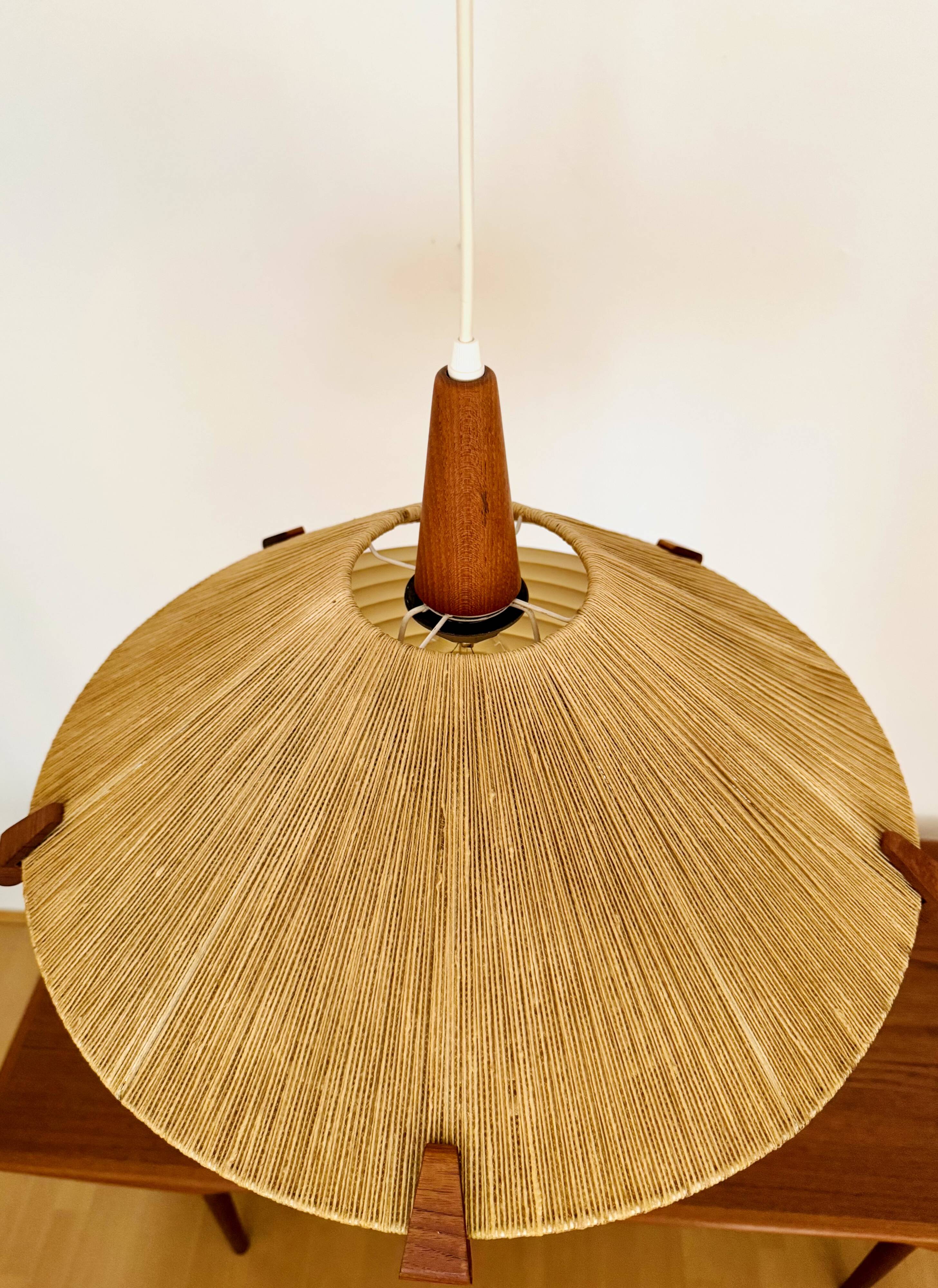 Suspension en sisal et teck par Temde