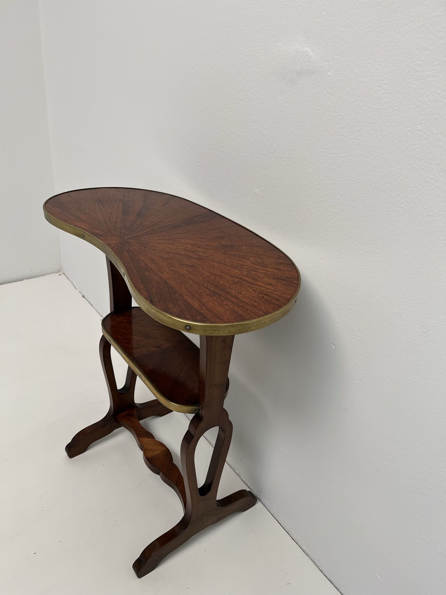 Table Desserte Rognon in Mahogany veneer, Louis XVI style