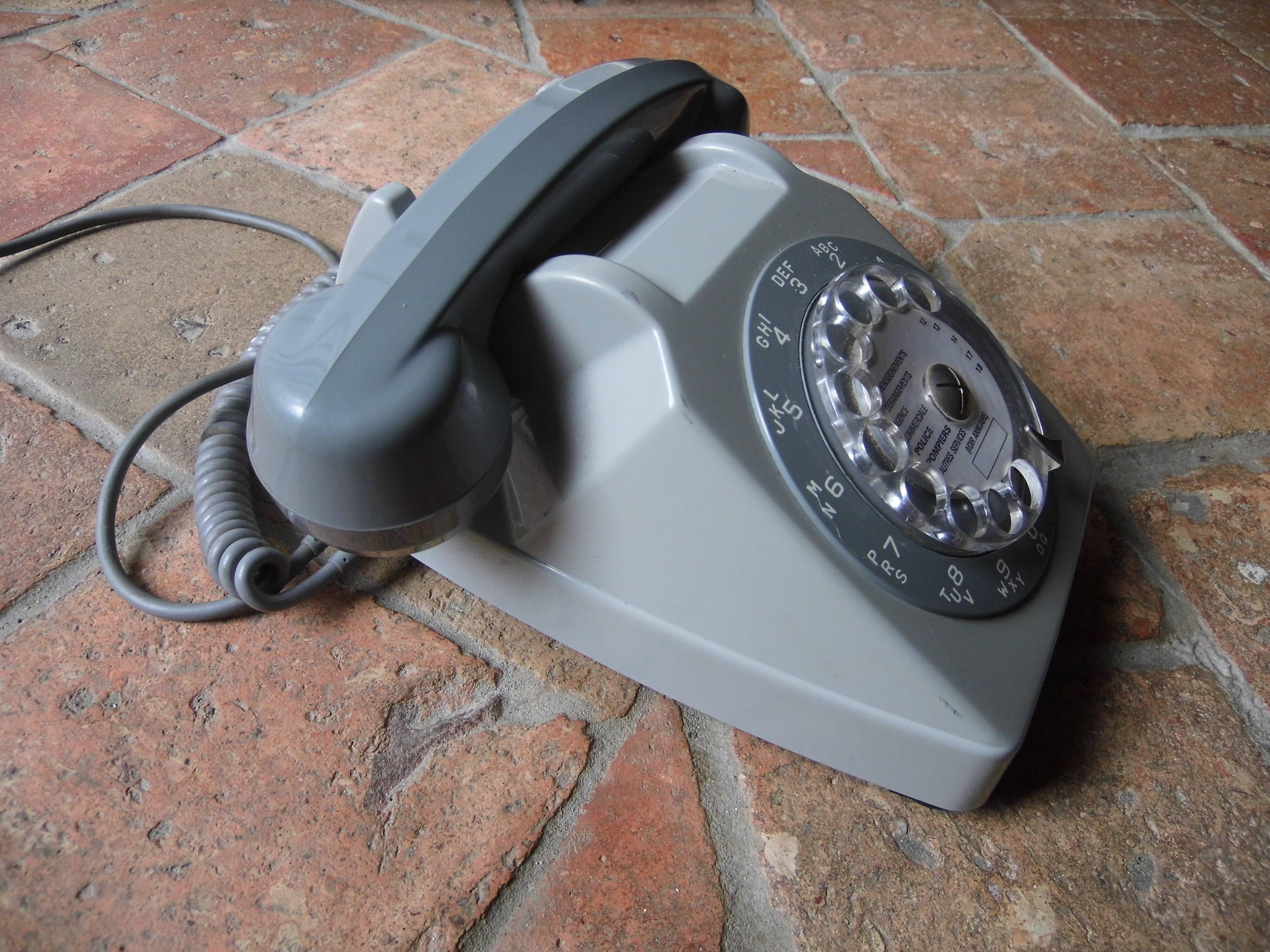 Grey, dialed, 80s Vintage phone