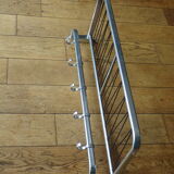 Coat rack style luggage rack