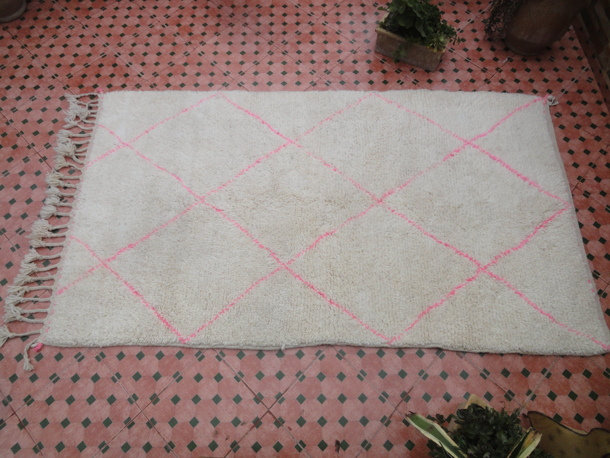 Beni ourain carpets rose 250 x 143 cm