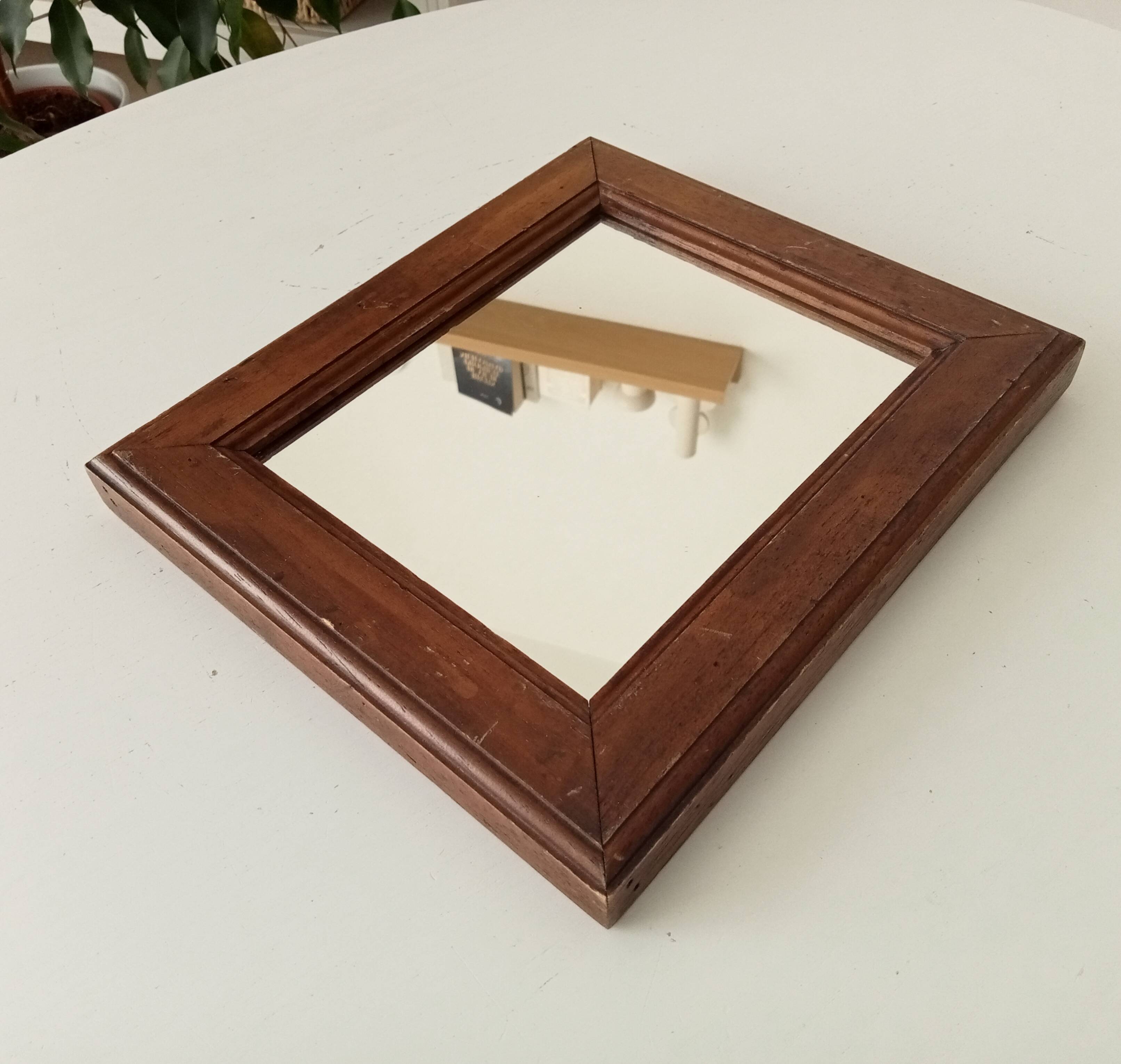 Small antique mirror 24*21.5 cm