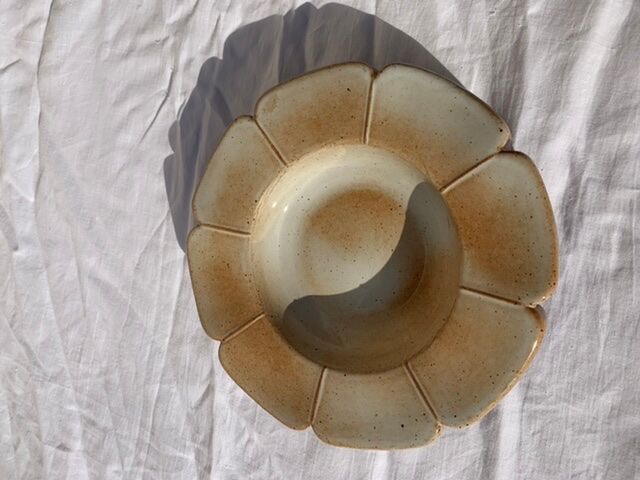 Sandstone ashtray in the shape of a vintage marsh sandstone flower
