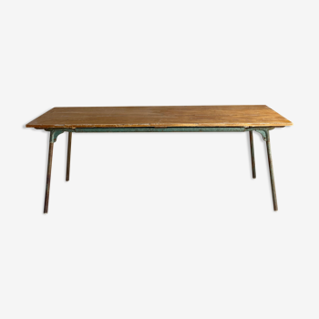 Folding guinguette table