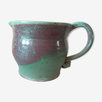 Old broc pitcher refresher in ceramic sandstone