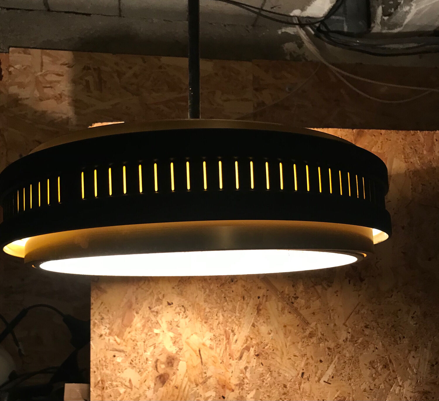 Vintage hanging lamp