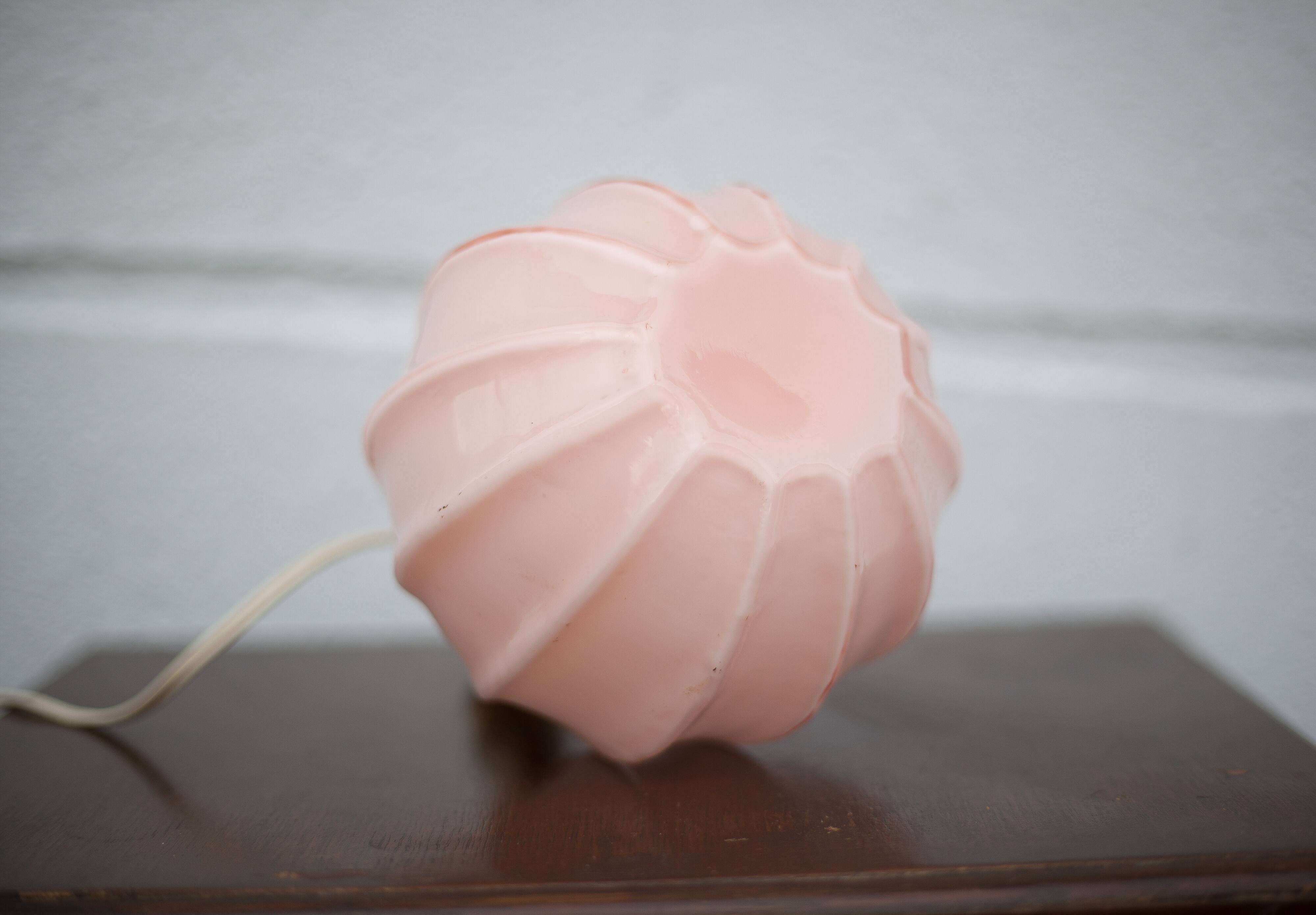 Lampe art déco, lampe à poser, lampe boule opaline rose, lampe de chevet, lampe d'appoint, 40's