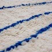 Tapis berbère Beni Ouarain blanc bleu