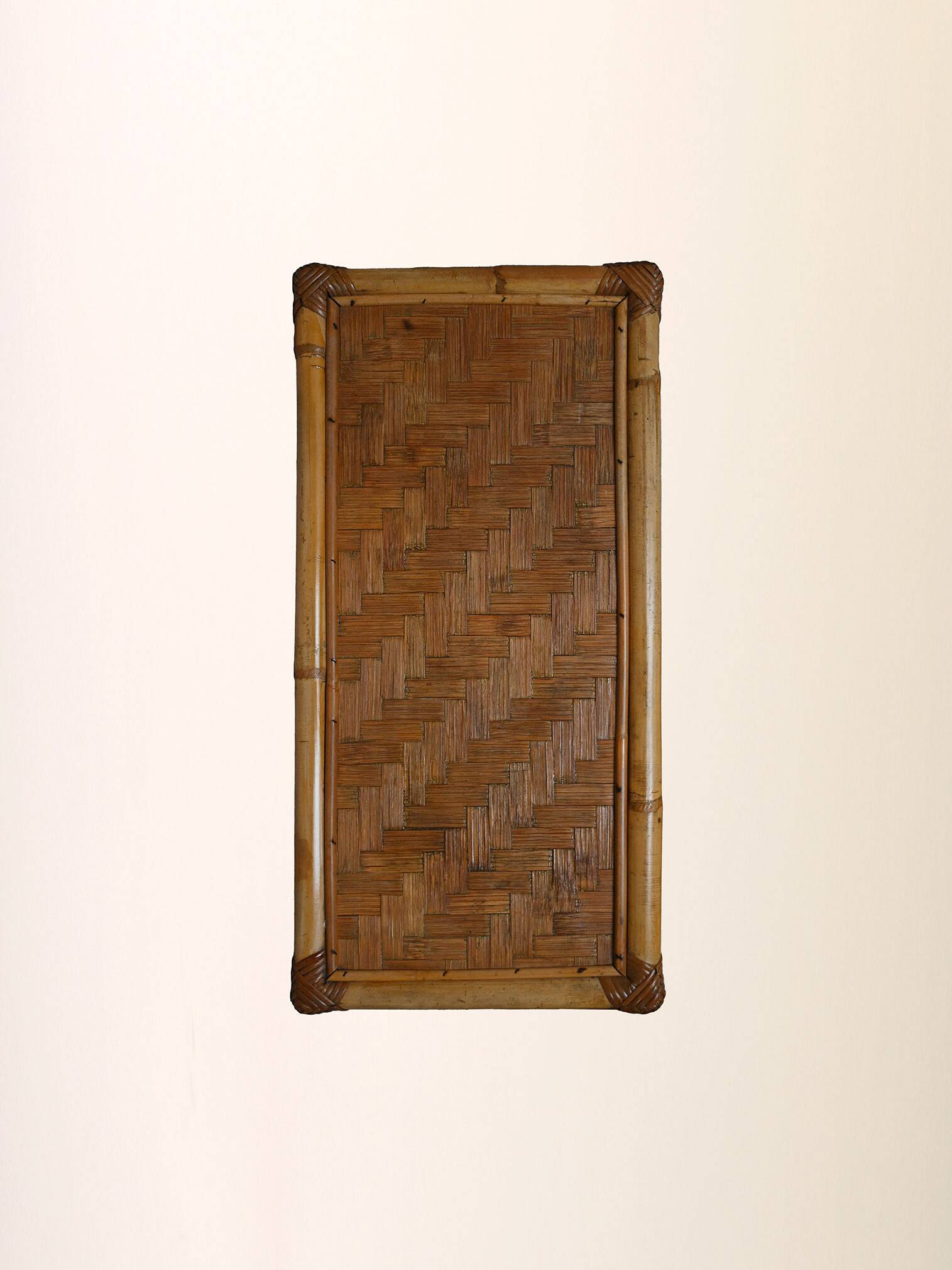 Bibliothèque vintage en bambou