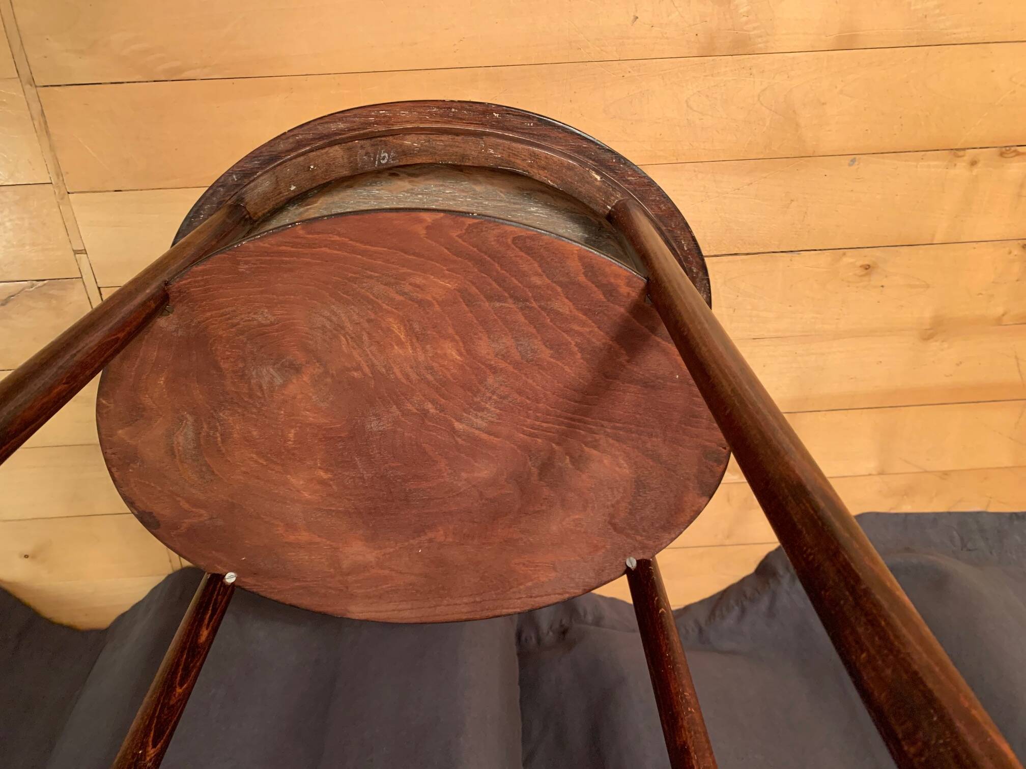 Oval side table no. 960/2 designed by Josef Hoffmann, JJ Kohna, Austria circa 1905