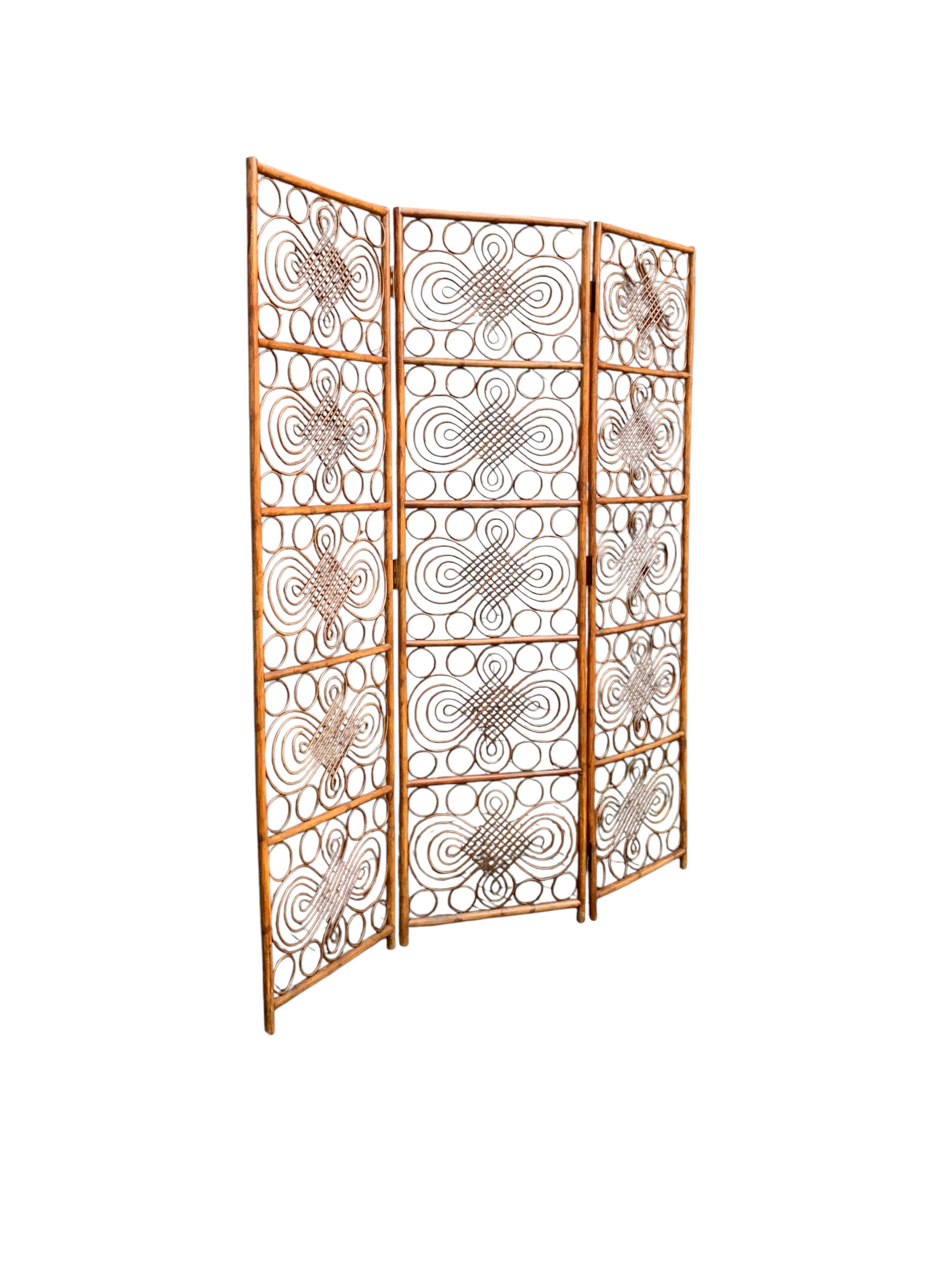 Vintage 1960s Curved Rattan Screen