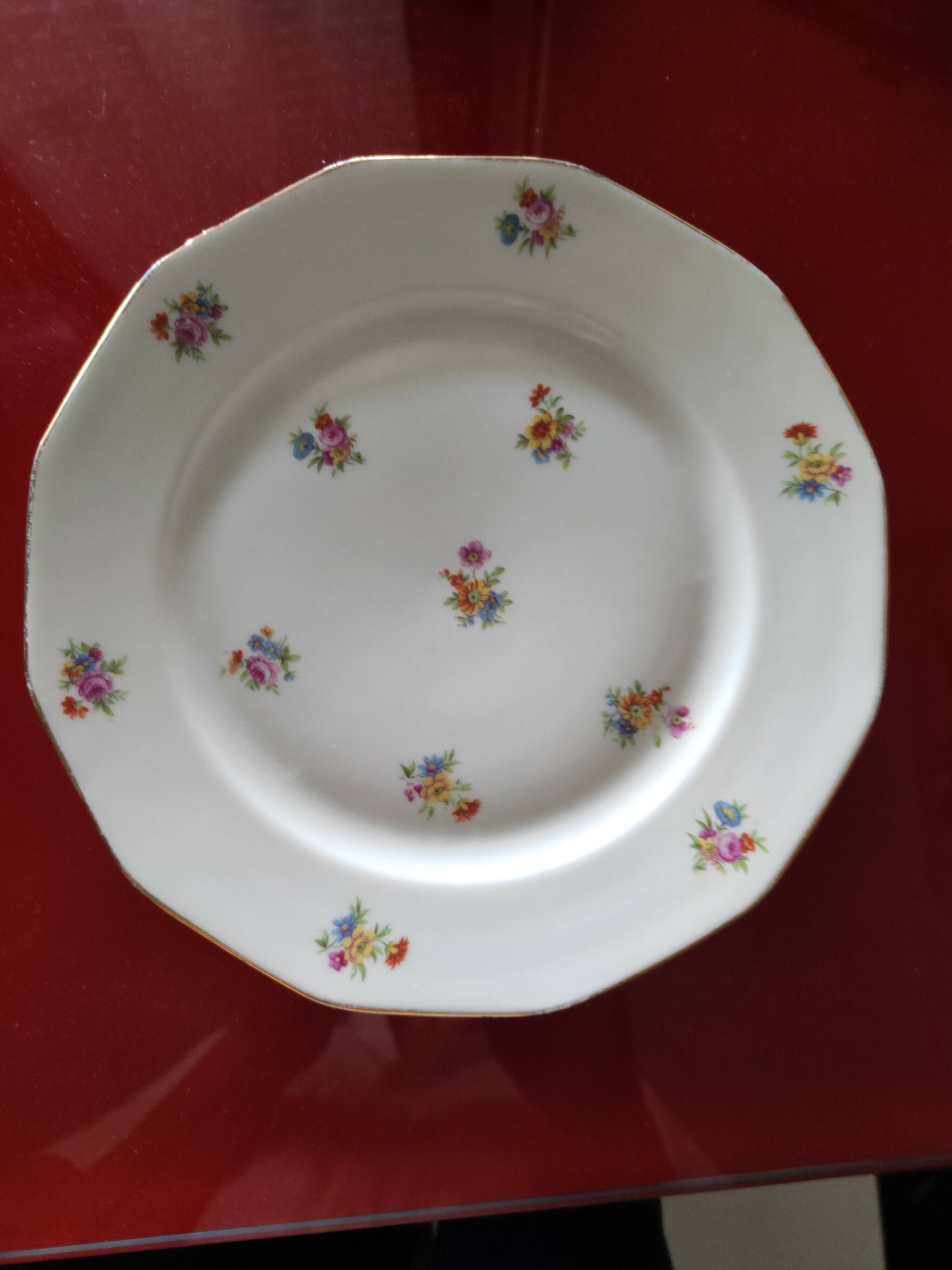 Dishware