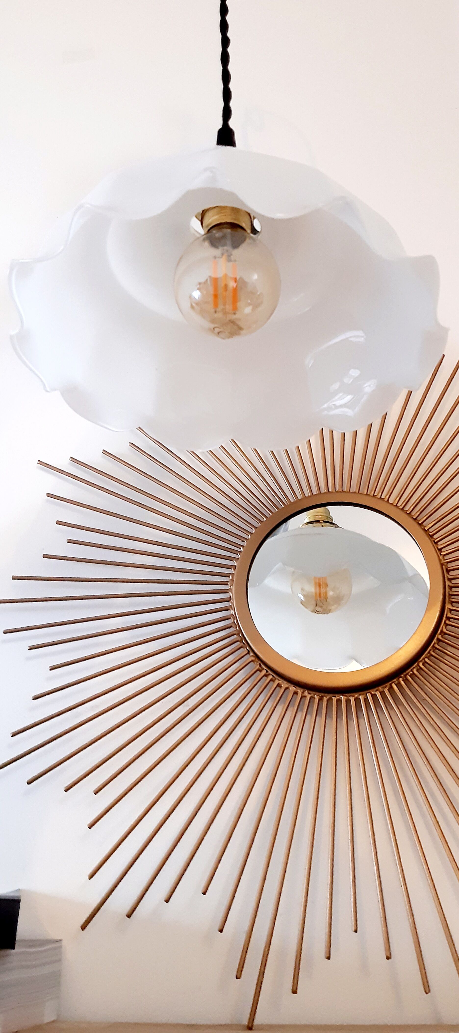 White opaline suspension