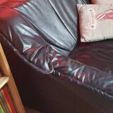 Sofa of the King of England from 1956