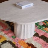 Table basse en travertin forme organique