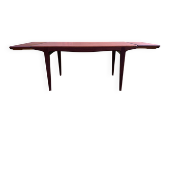 SCANDINAVIAN DINING TABLE "JOHANNES ANDERSEN".