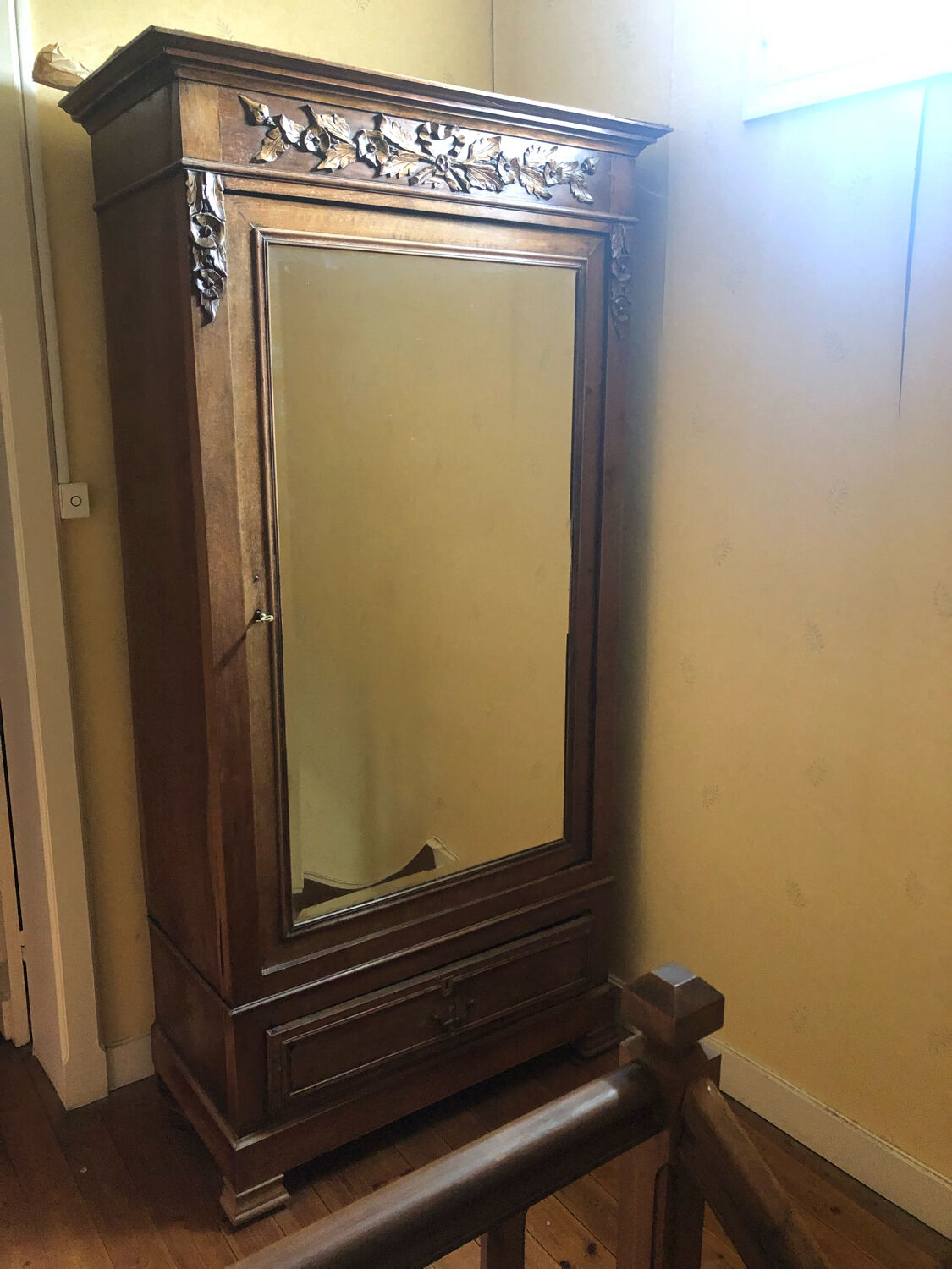 Wardrobe with mirror