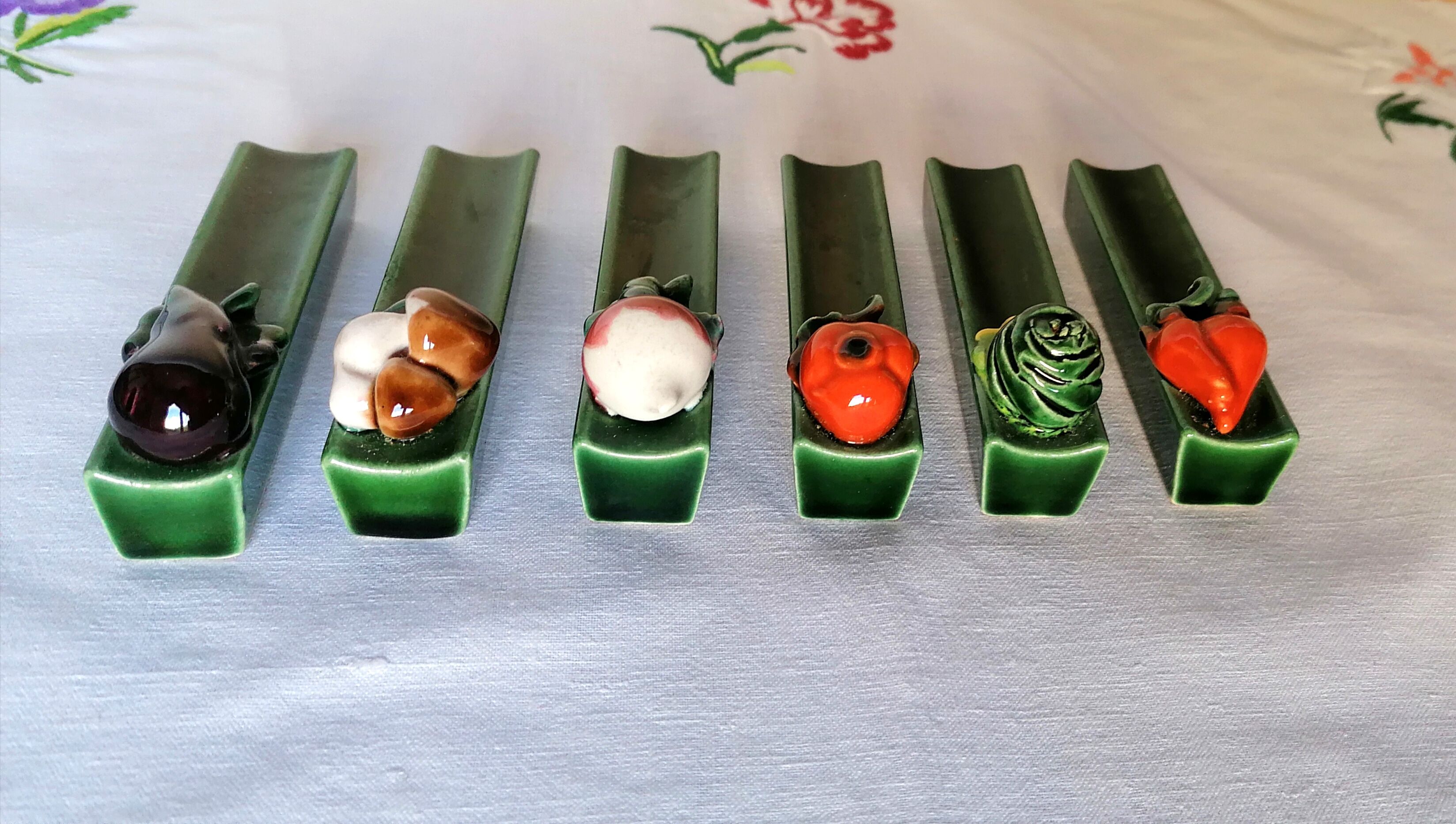 6 slurry vegetable knife holders