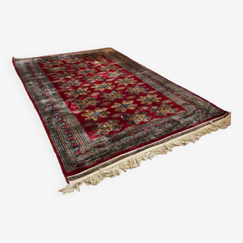 Vintage Persian style wool rug