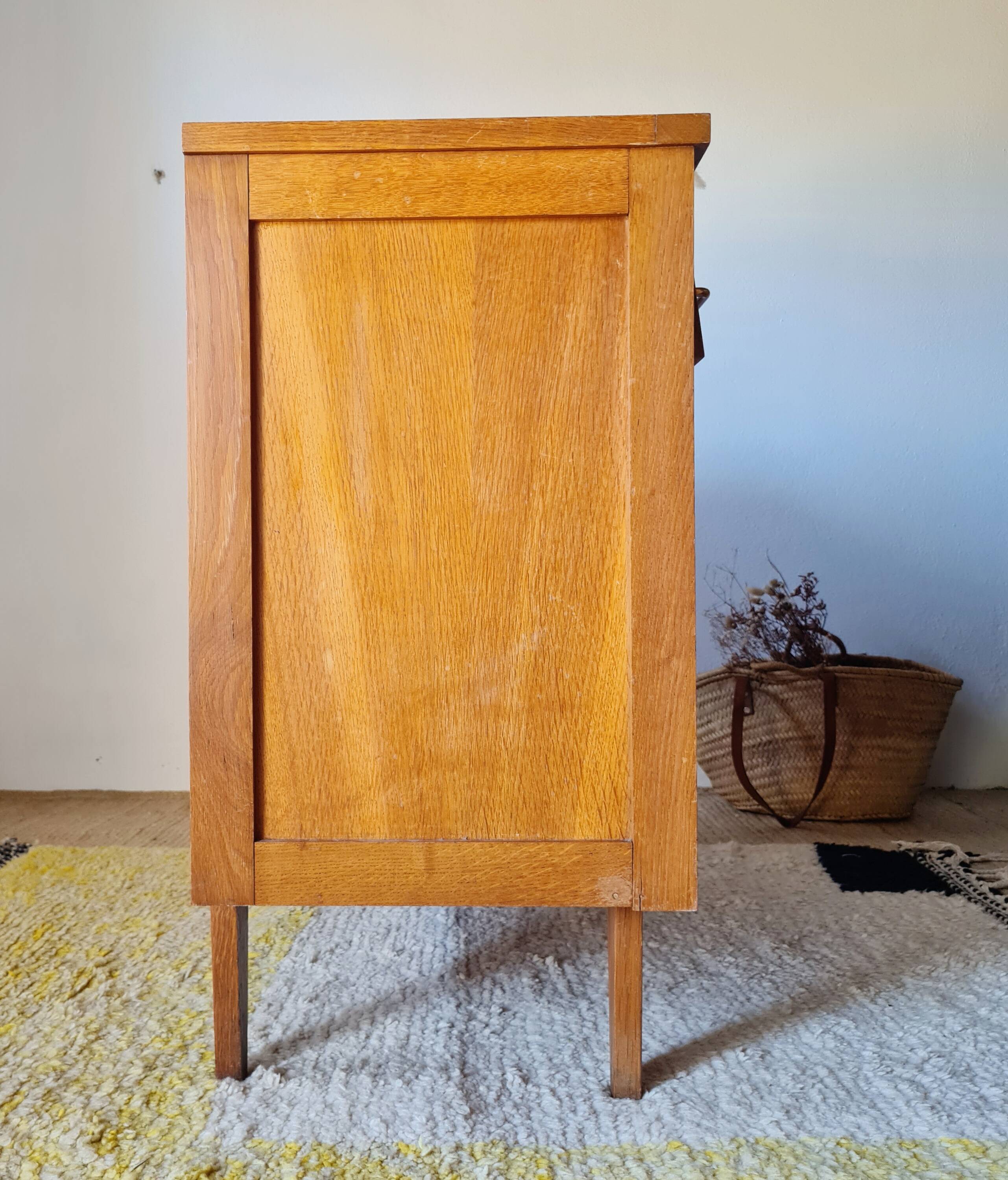 Commode Vintage Années 60 en Chêne – 4 Tiroirs Pieds compas