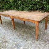 Large Table closes castle six feet oak