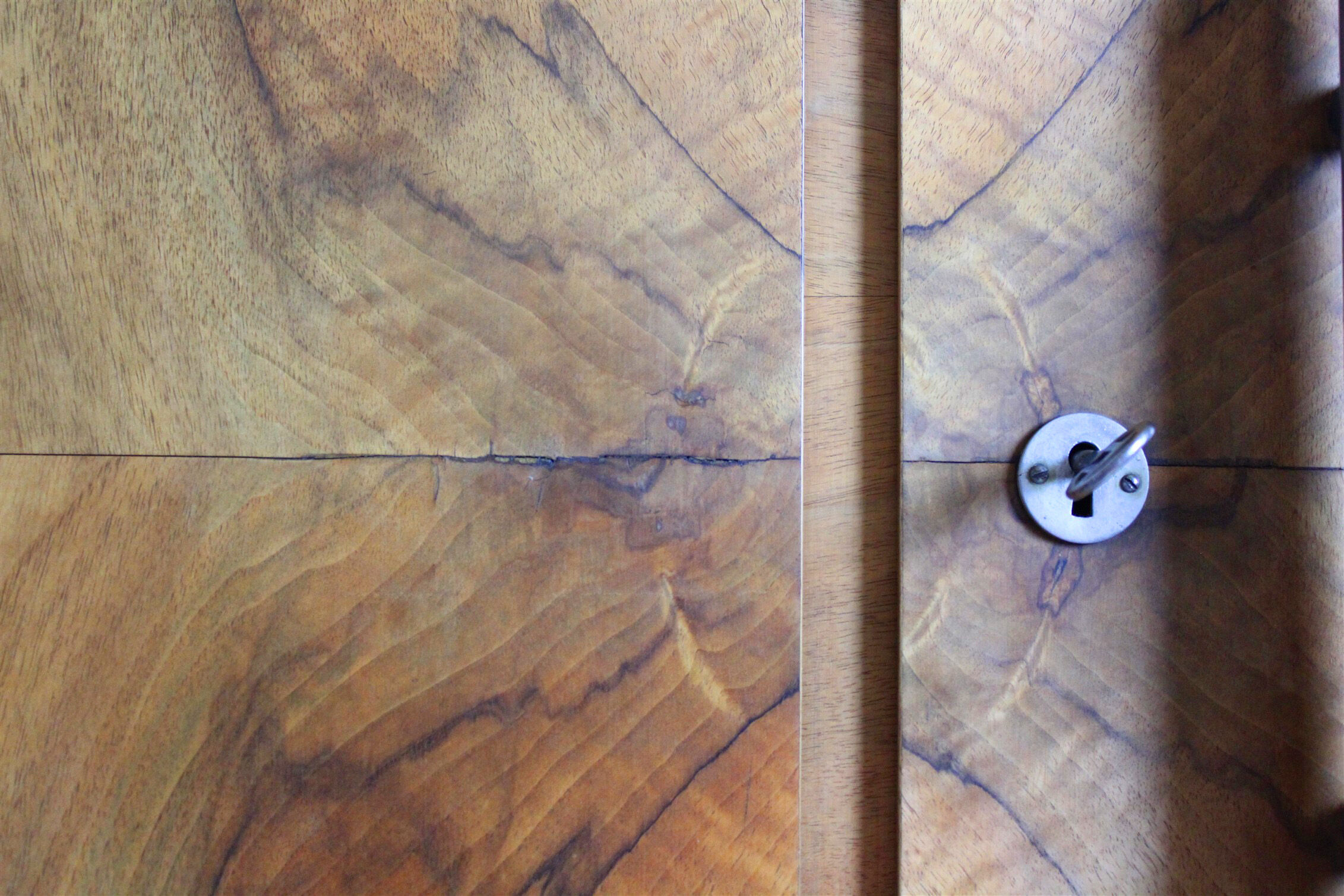 Bauhaus chromed tubular steel wardrobe, 1930s