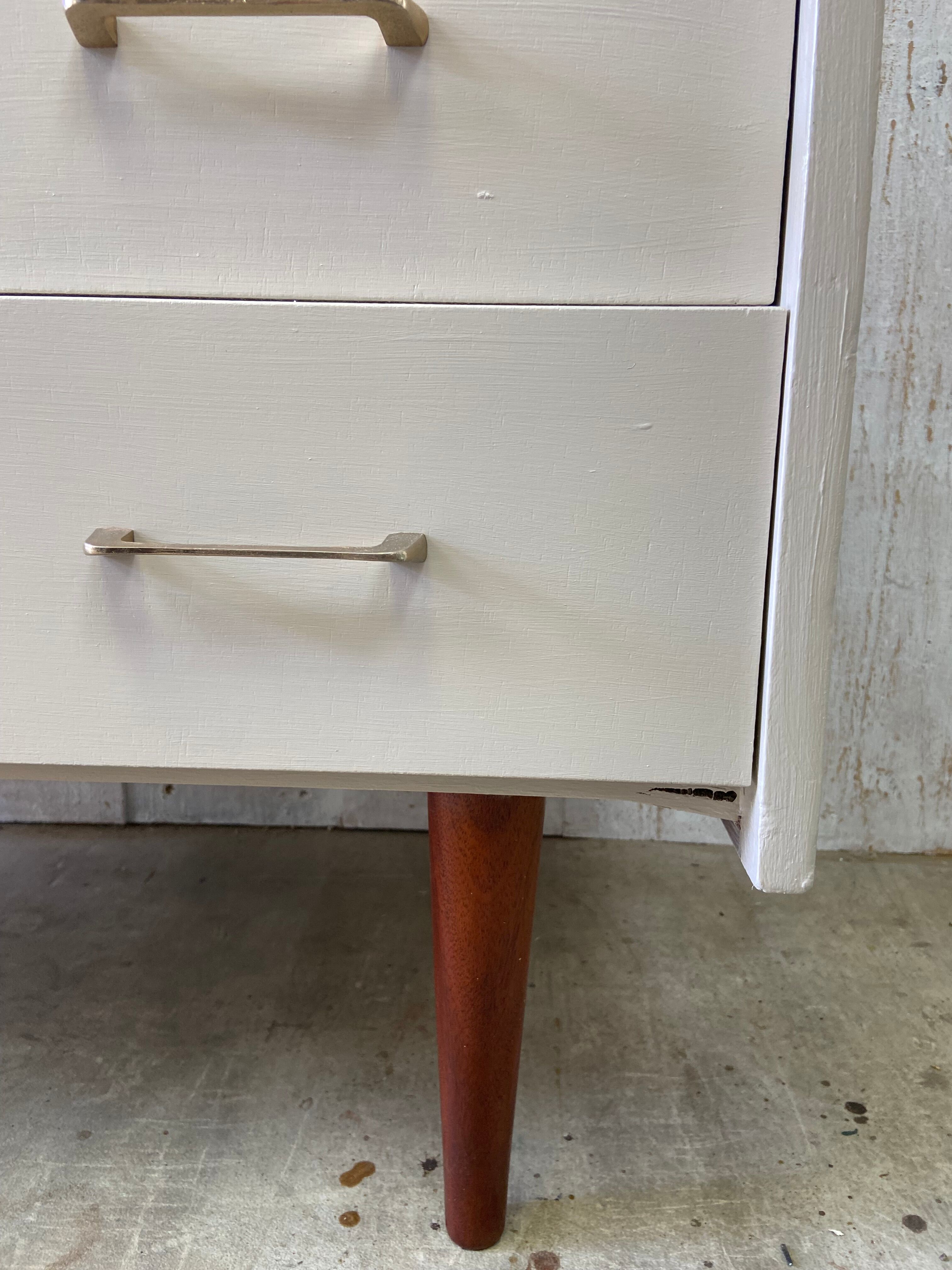 Vintage chest of drawers