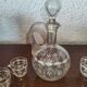 Service à liqueur en verre émaillé de blanc et de orange