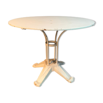 Table d’extérieur mobilier de jardin art deco