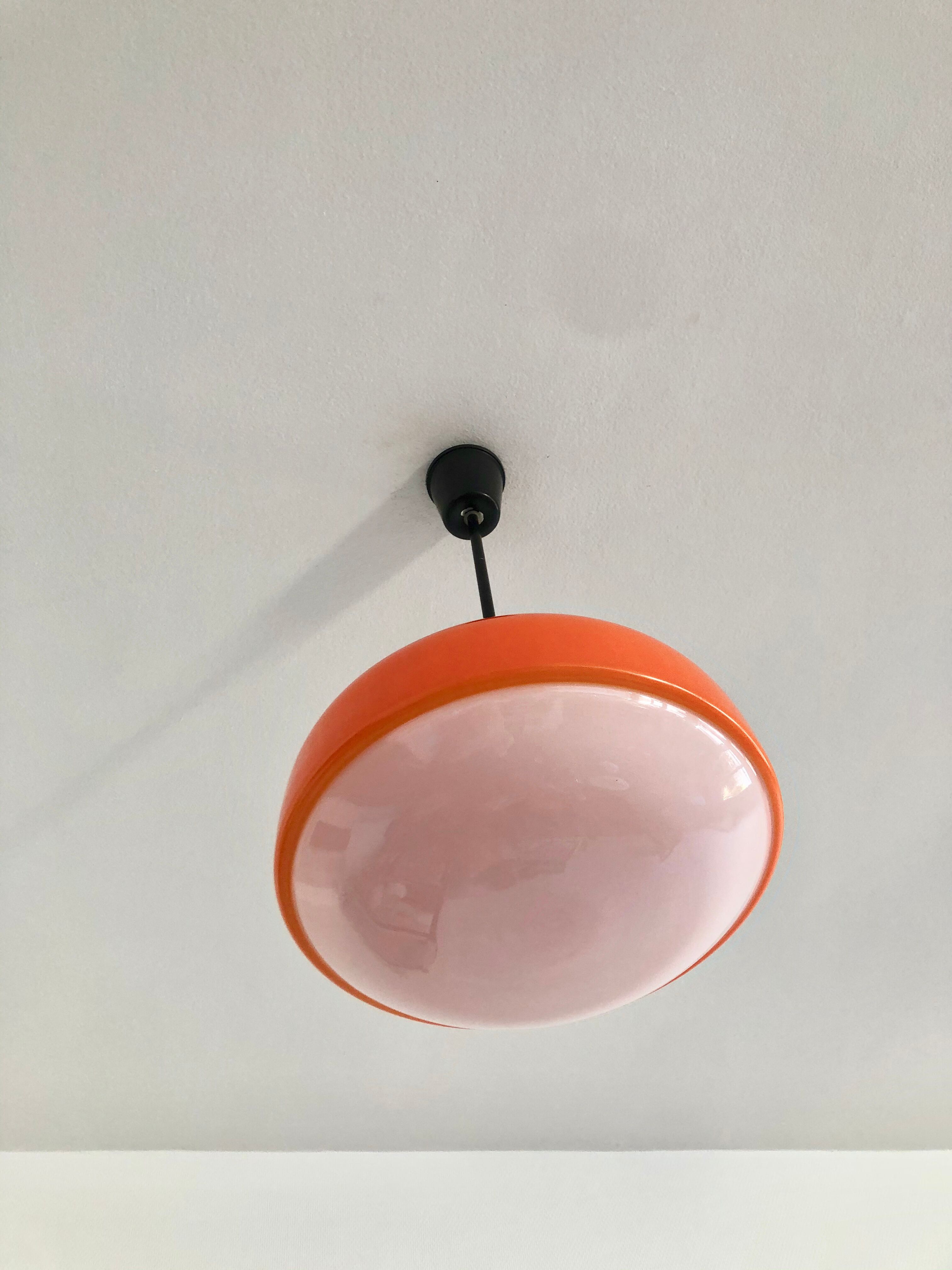 Orange opaline suspension