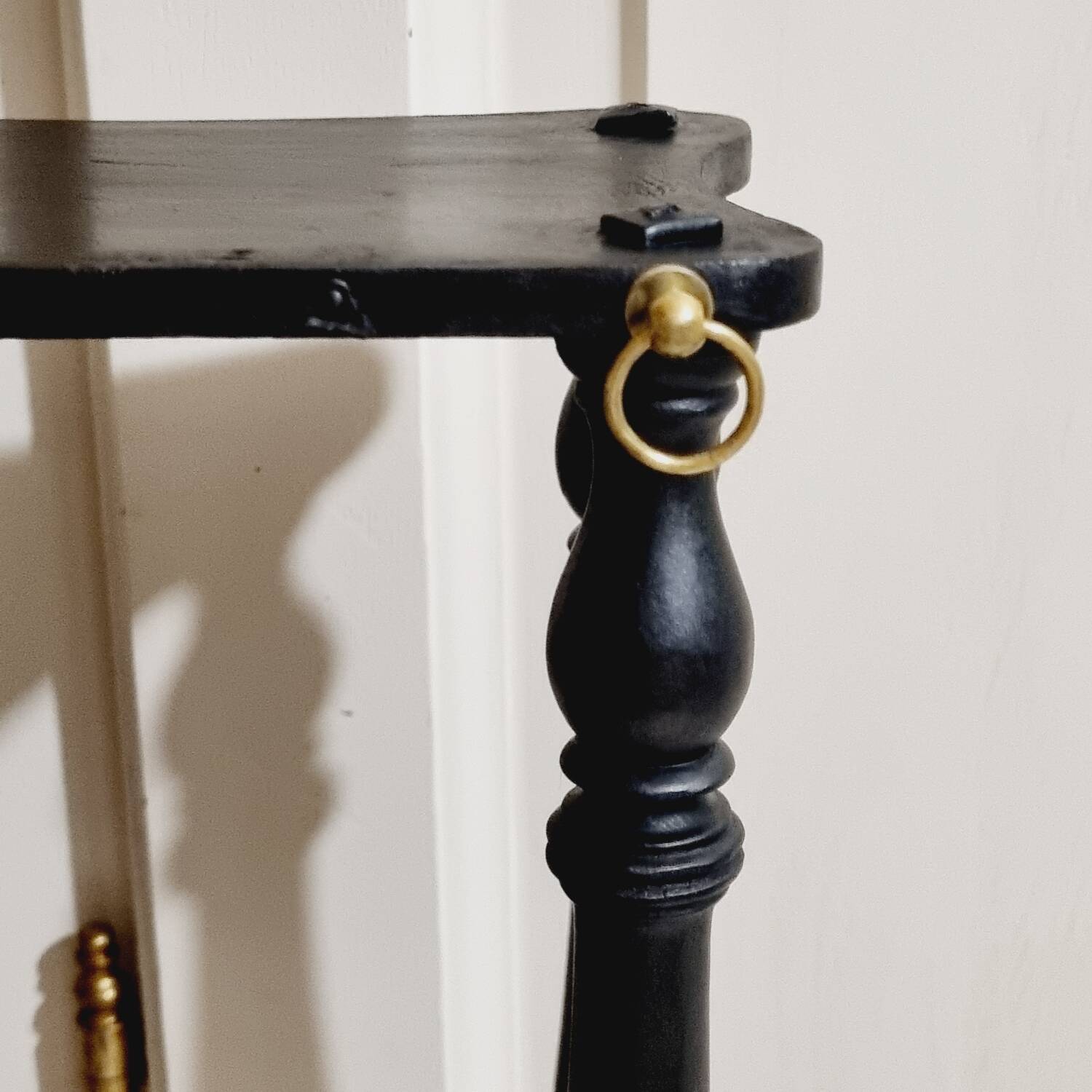 Lot of 2 old shelves