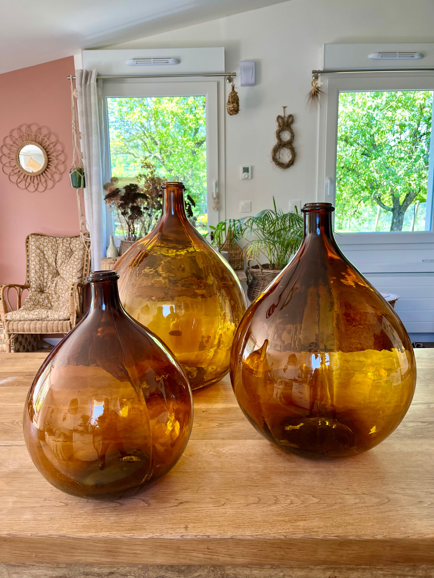 Lot de 3 dame-jeanne ambrées