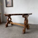 Table artisanale en orme massif, art populaire