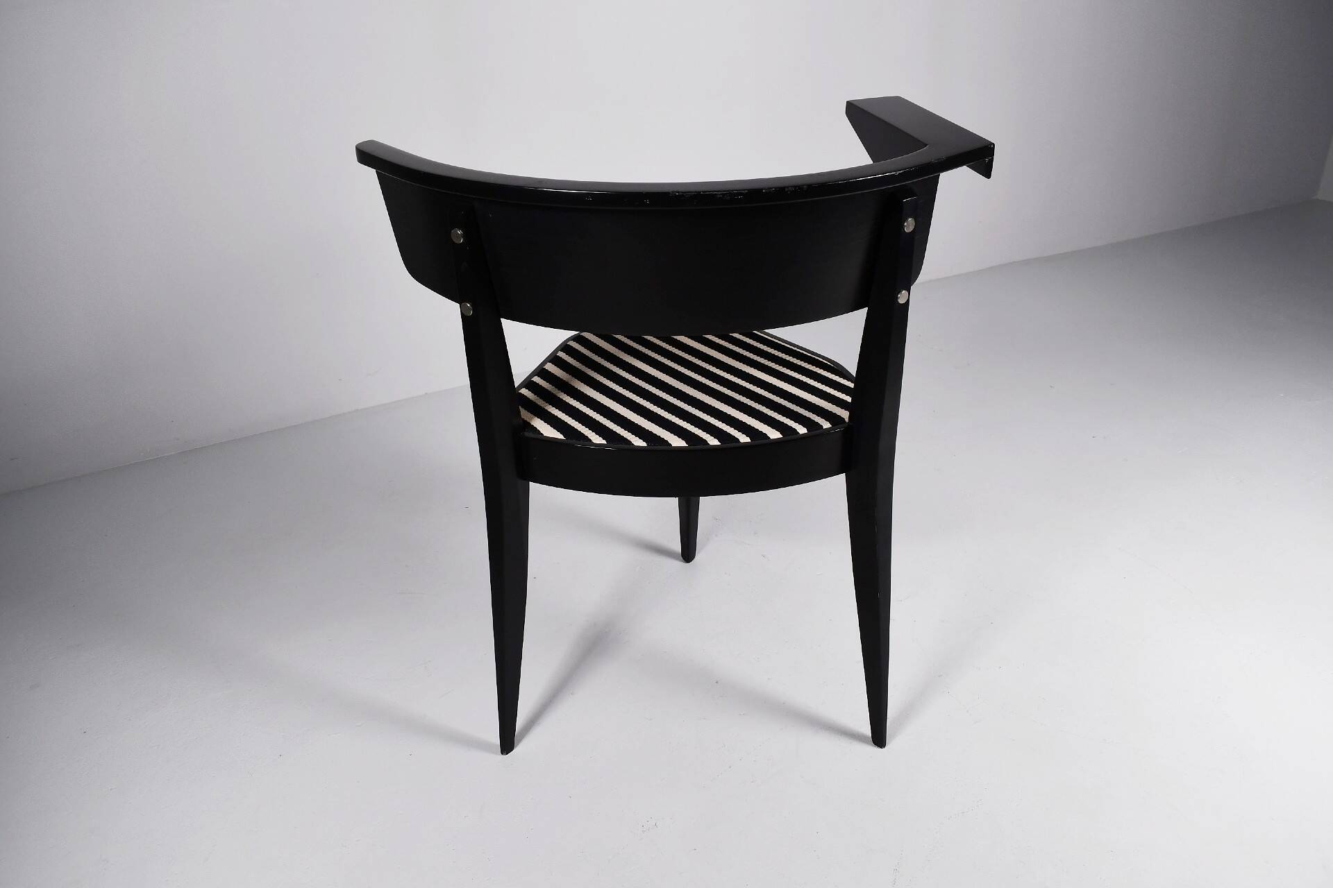 Chaise asymétrique B1 de Stefan Wewerka 1978