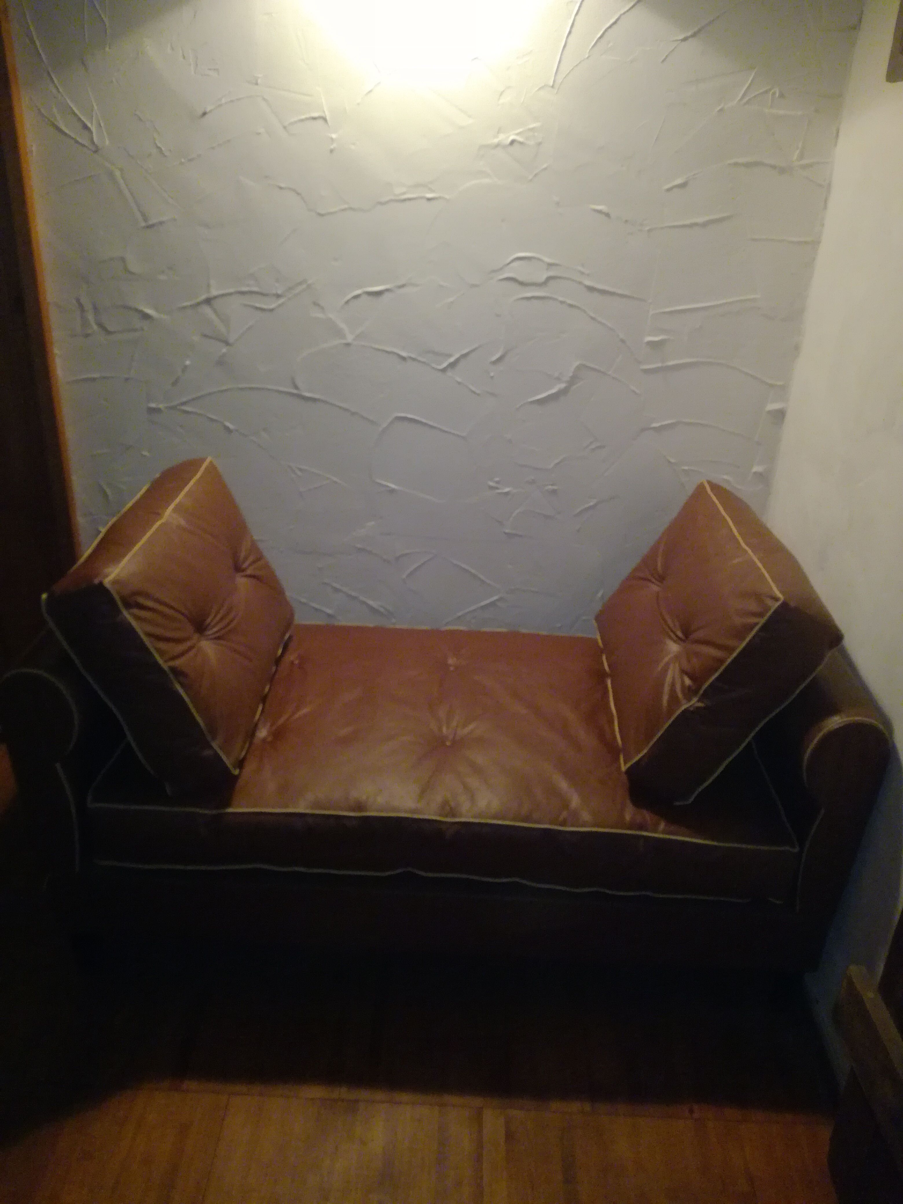 2-seater vintage fawn skai