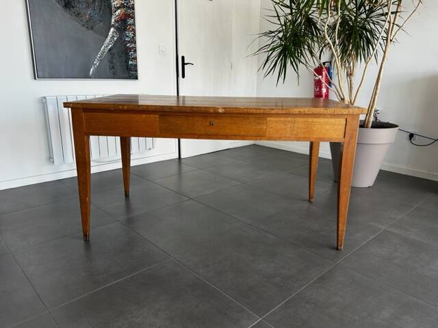 Desk 1 drawer in belt