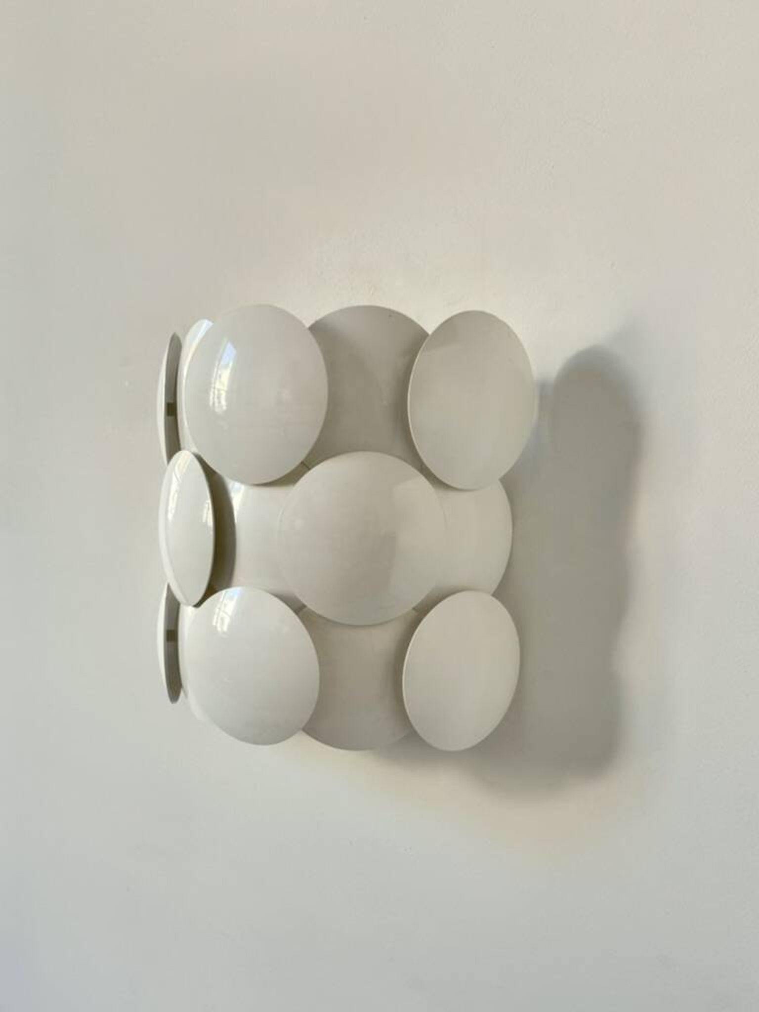 Vintage wall light in metal and white ABS, France, 1980.