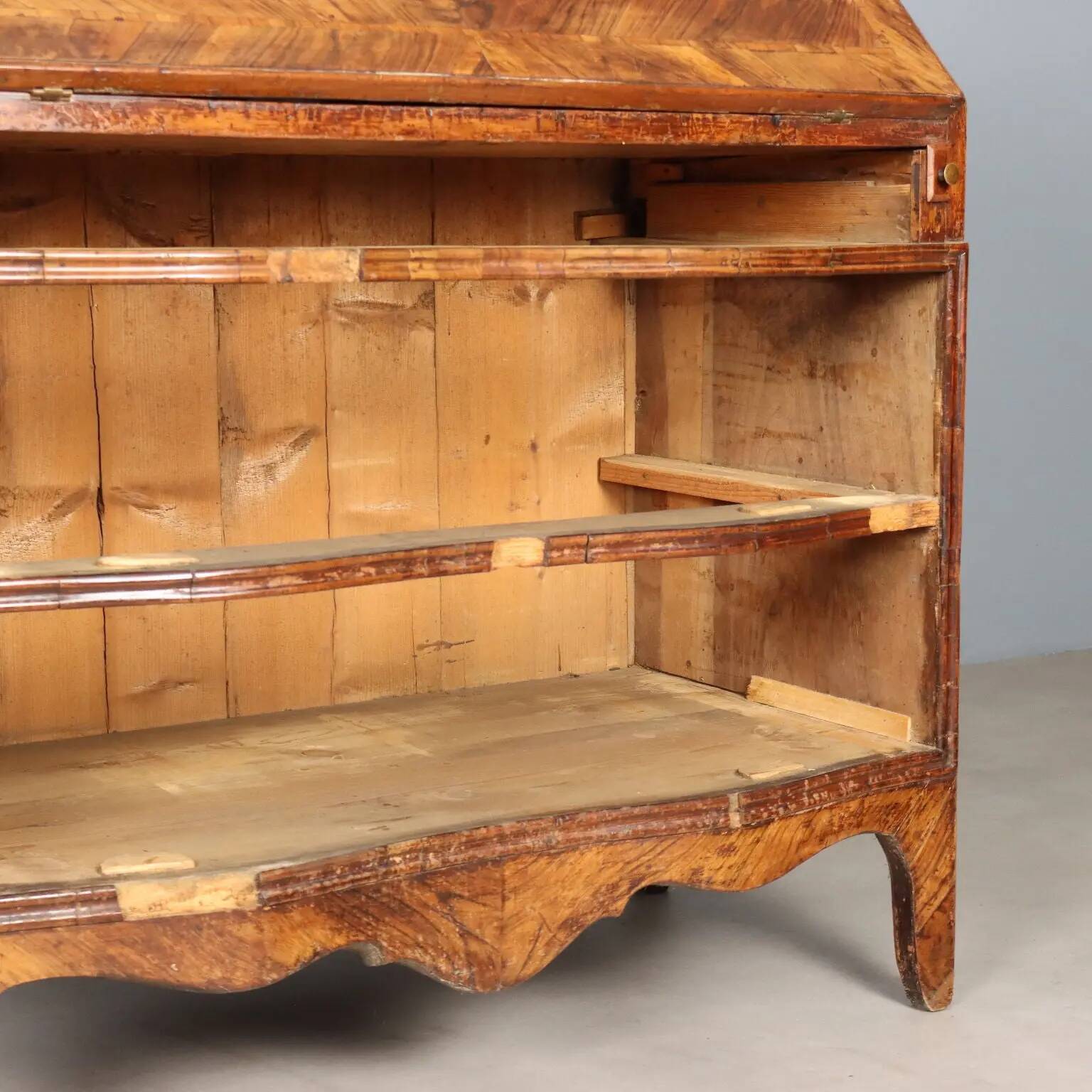 Cabinet secrétaire ancien à abattant en bois de rose, 9 tiroirs, XVIIIe siècle