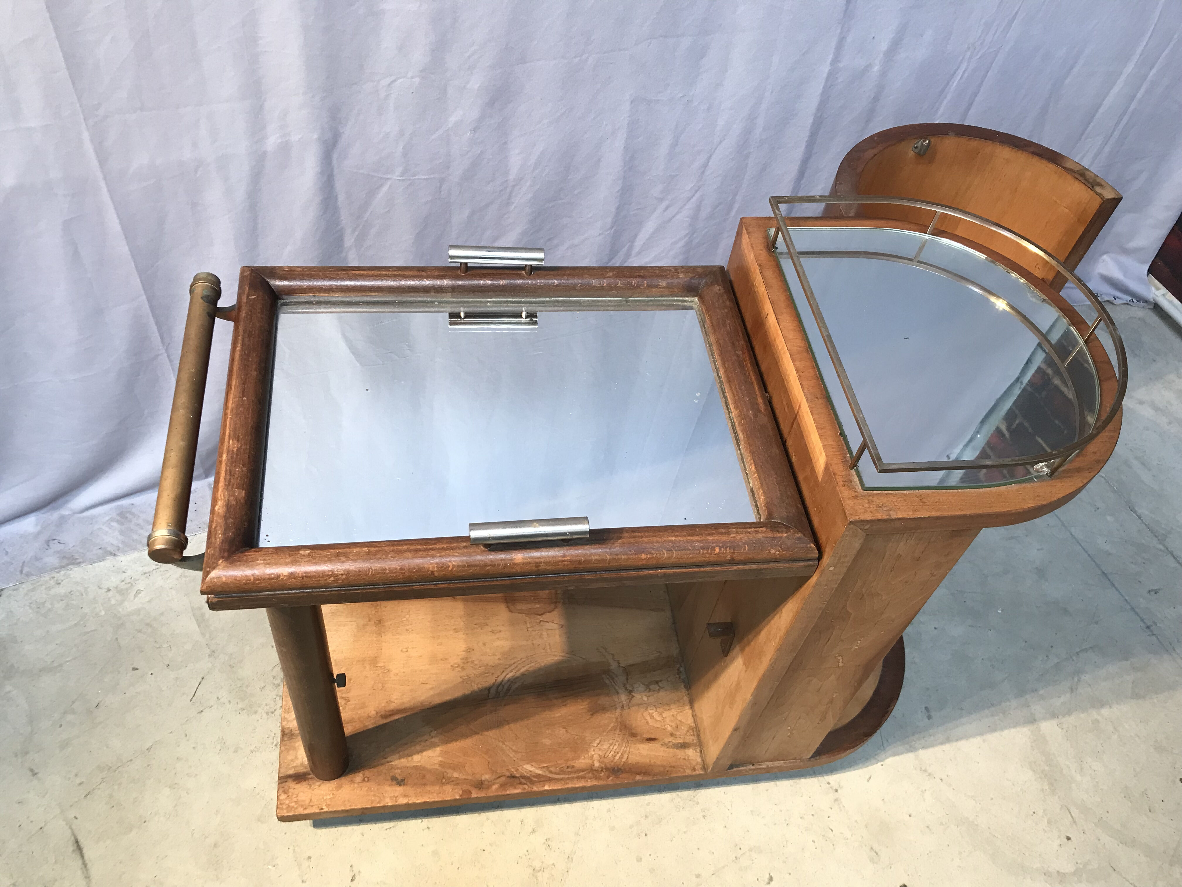 Vintage bar trolley service with detachable mirror service tray