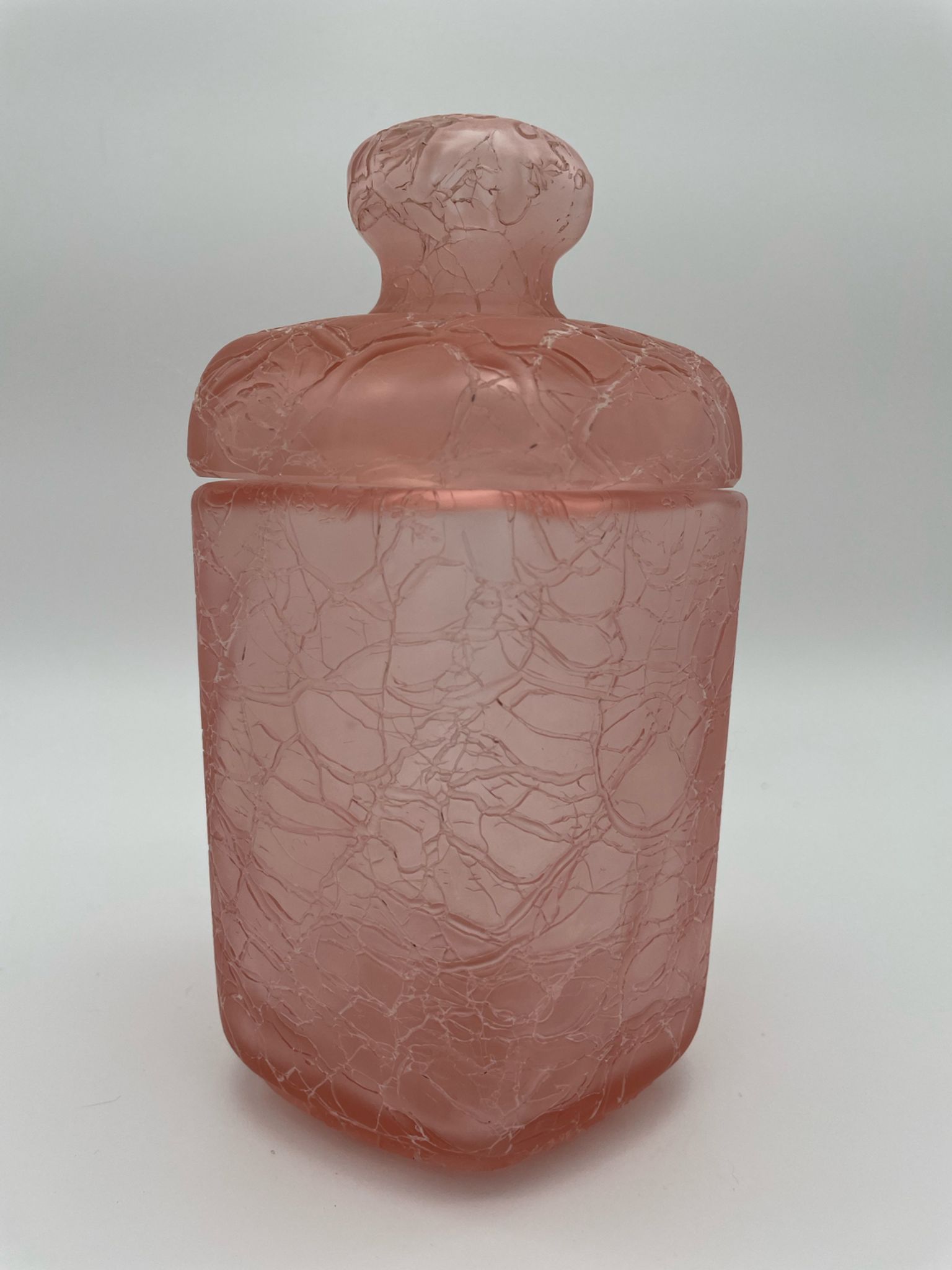 Pink vintage cotton pot in cracked glass paste Marcel Franck